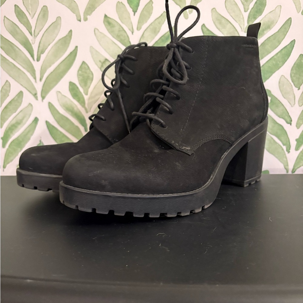 Vagabond Black Nubuck Suede Lace-Up Chunky Heel Boots- 40/9.5